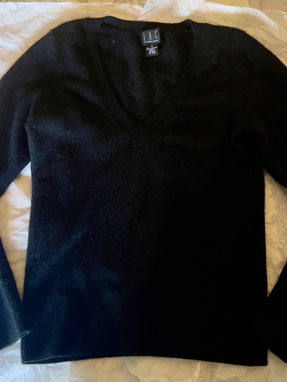 INC International Concepts Women’s Black V-Neck cashmere pull over